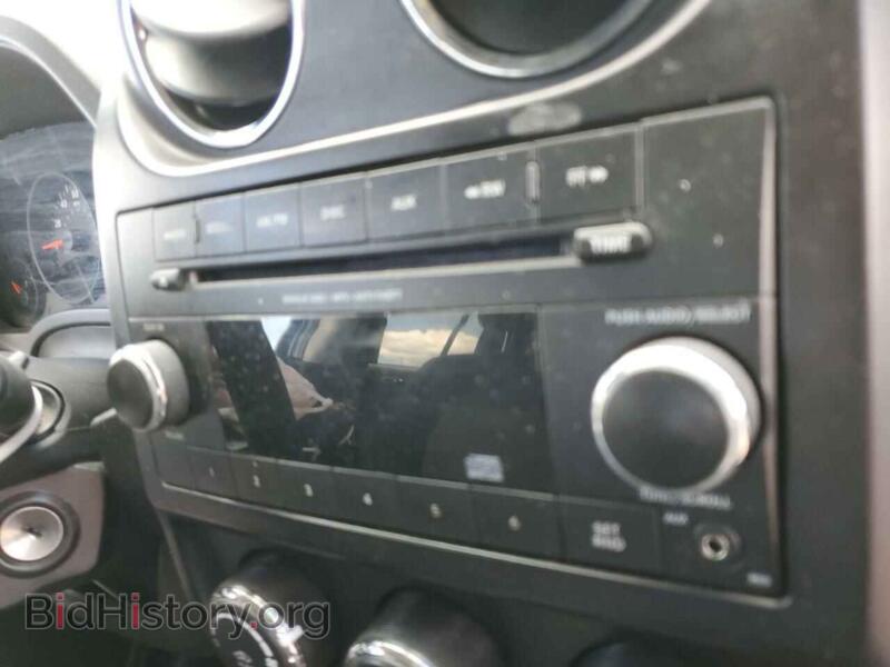 2012 Jeep COMPASS (VIN 1C4NJDBB6CD539793) — photo 9 of 10