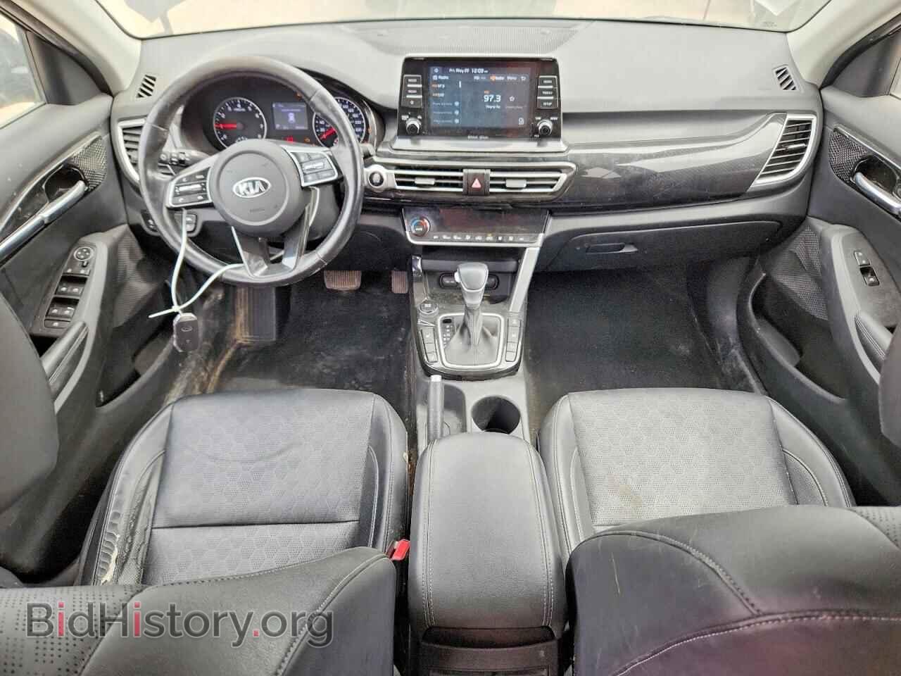 2021 KIA SELTOS - VIN: KNDEUCAA6M7070392 - Фото 8