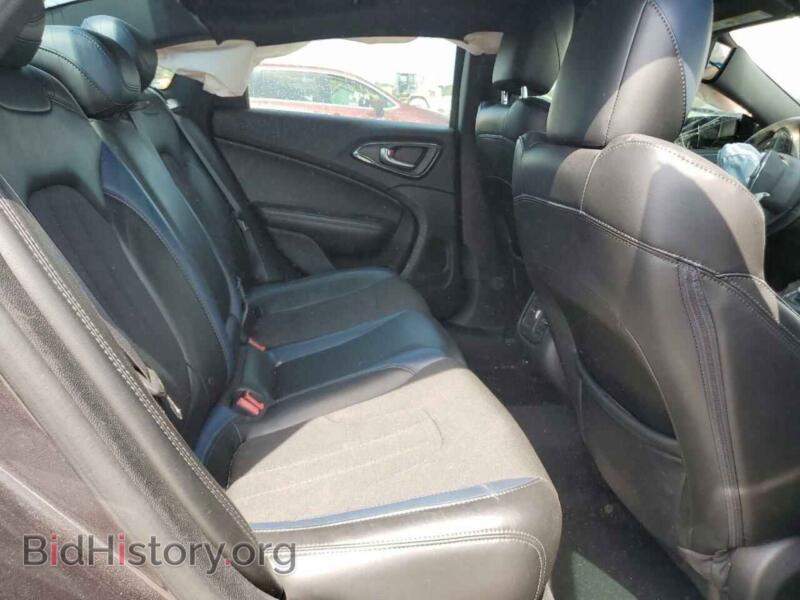 2015 Chrysler 200 (VIN 1C3CCCBB2FN536775) — photo 10 of 13