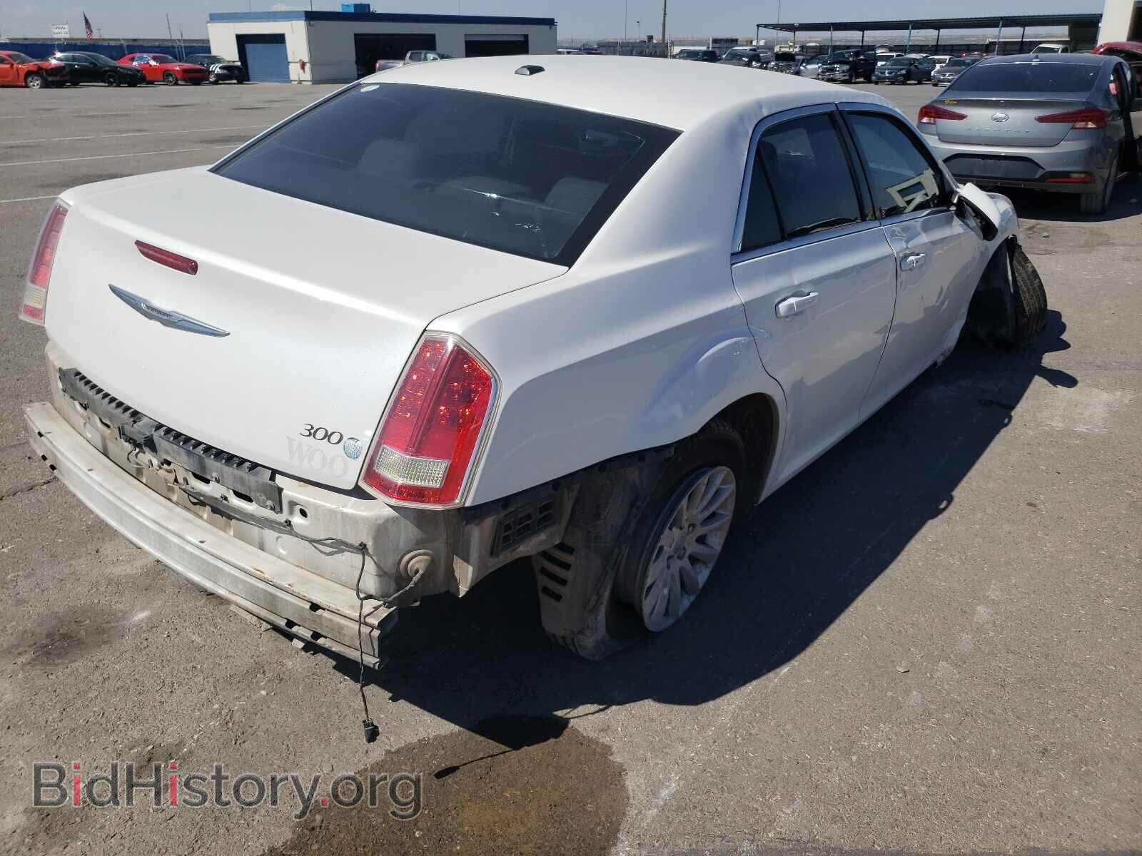 2012 CHRYSLER 300 - VIN: 2C3CCAAG3CH166023 - Фото 4