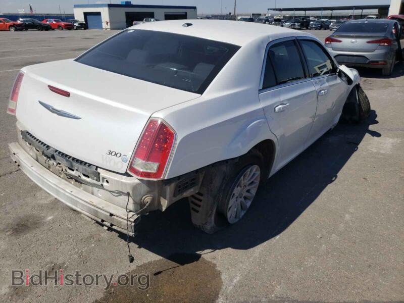 2012 Chrysler 300 (VIN 2C3CCAAG3CH166023) — photo 4 of 10