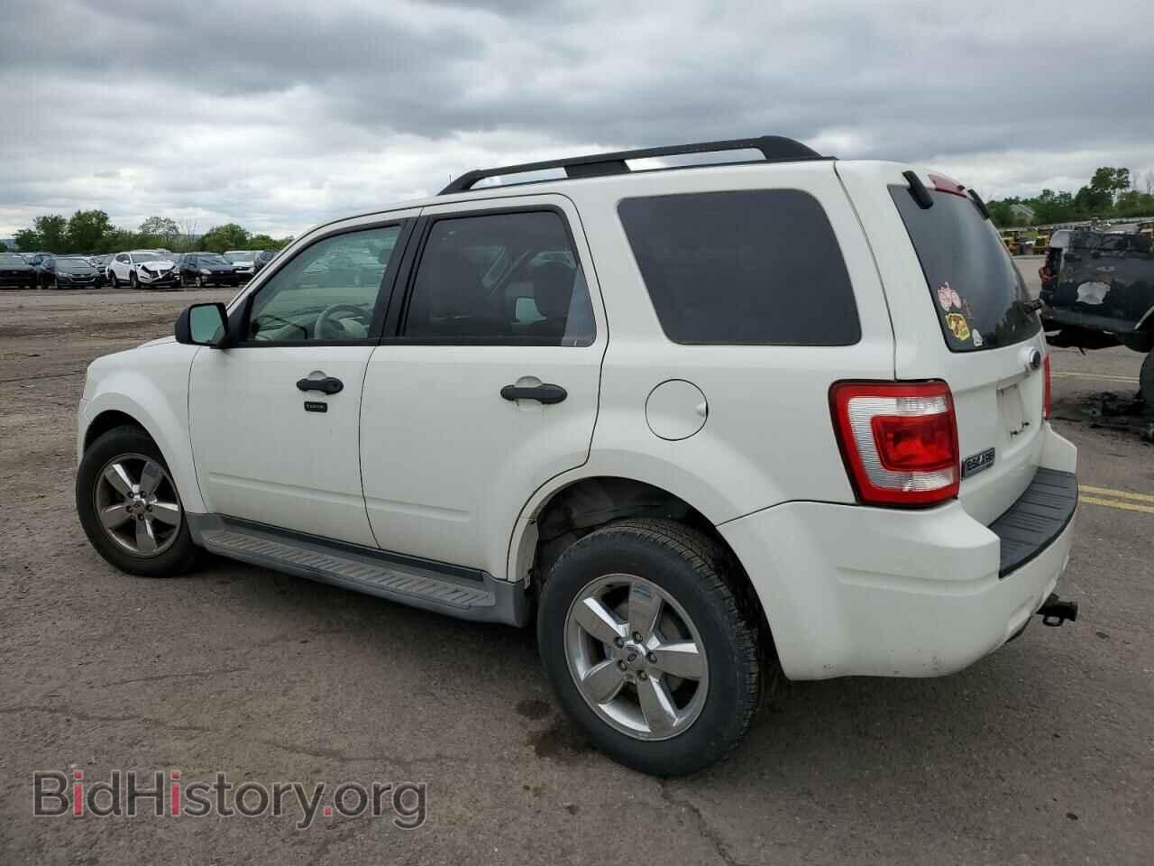 2009 FORD ESCAPE - VIN: 1FMCU93759KA21289 - Фото 2