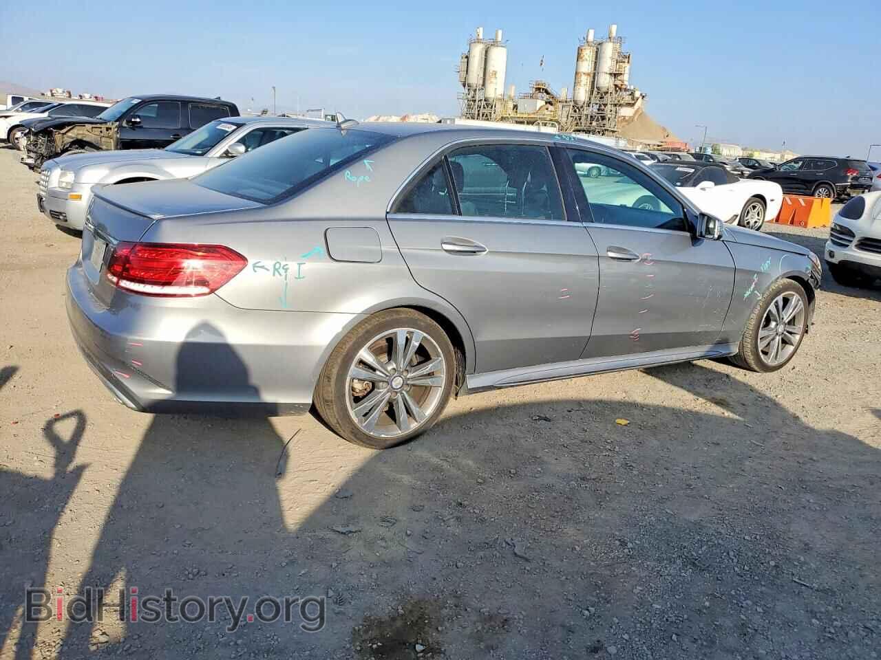 2015 MERCEDES-BENZ E-CLASS - VIN: WDDHF5KB8FB090143 - Фото 3
