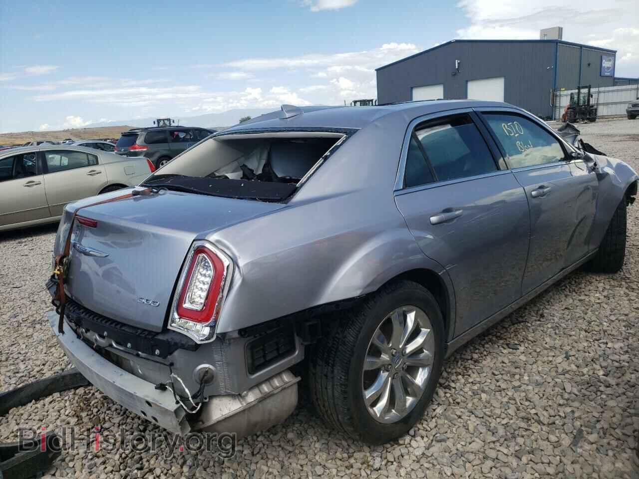 2017 CHRYSLER 300 - VIN: 2C3CCARG0HH527218 - Фото 4