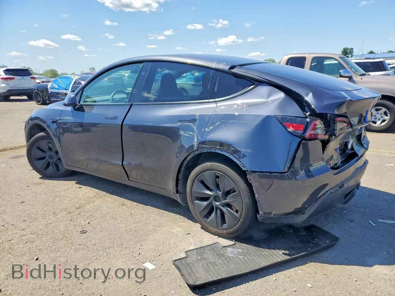 2024 TESLA MODEL Y - VIN: 7SAYGDEE2RA330019 - Photo 2