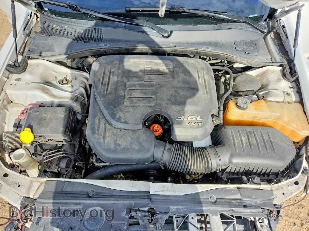 2018 CHRYSLER 300 - VIN: 2C3CCABG9JH240315 - Фото 11