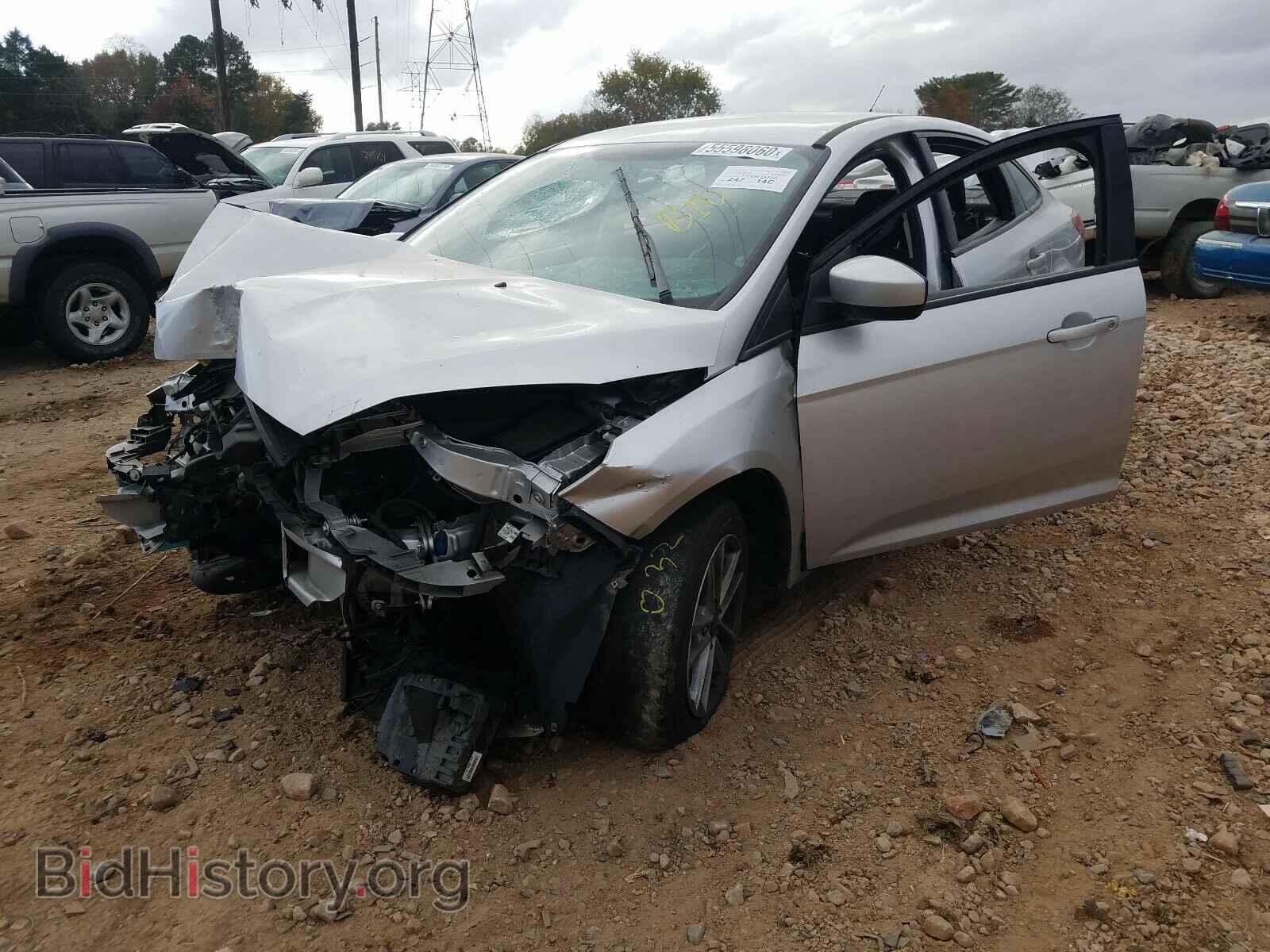 2018 FORD FOCUS - VIN: 1FADP3F25JL279765 - Фото 2