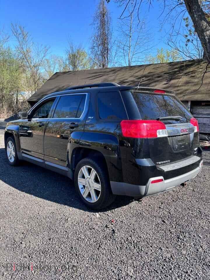 2010 GMC TERRAIN - VIN: 2CTFLGEW3A6322006 - Photo 2