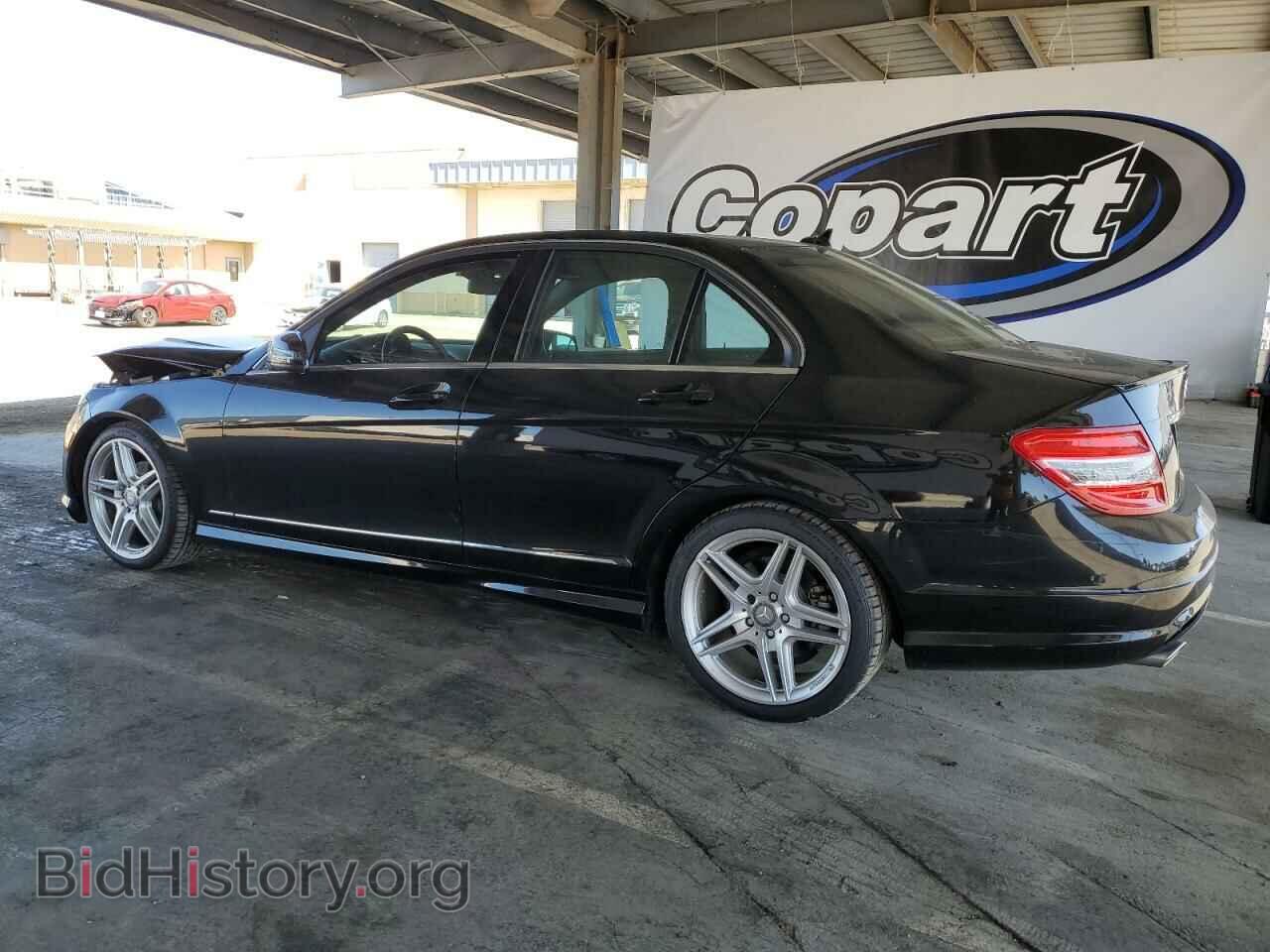 2011 MERCEDES-BENZ C-CLASS - VIN: WDDGF5EB5BR147472 - Фото 2