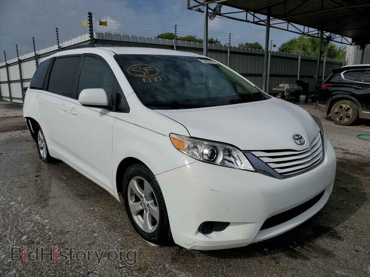 Фотография 5TDKK3DC4FS572896 - TOYOTA SIENNA 2015