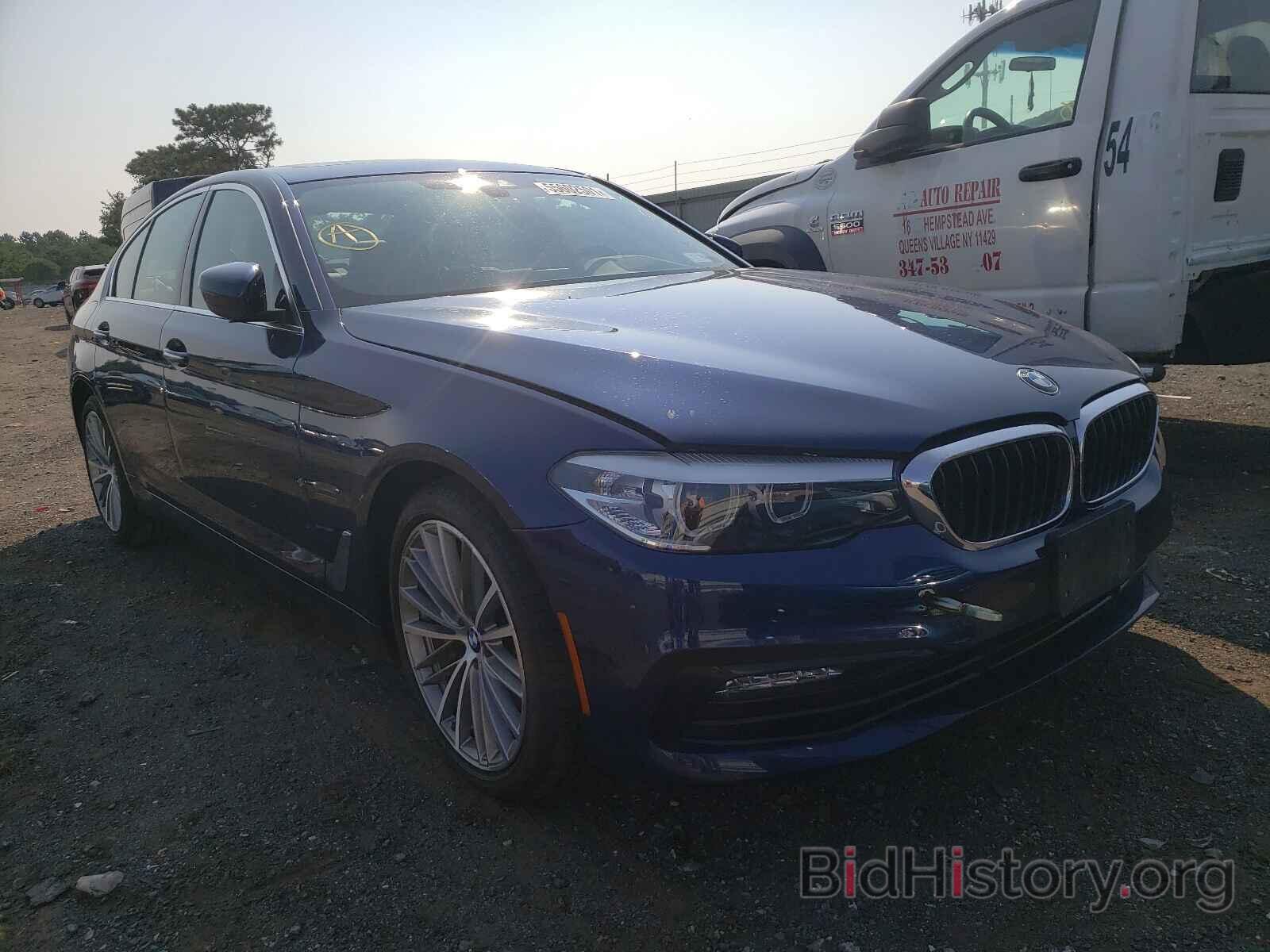 Photo WBAJE7C53JWC57366 - BMW 5 SERIES 2018