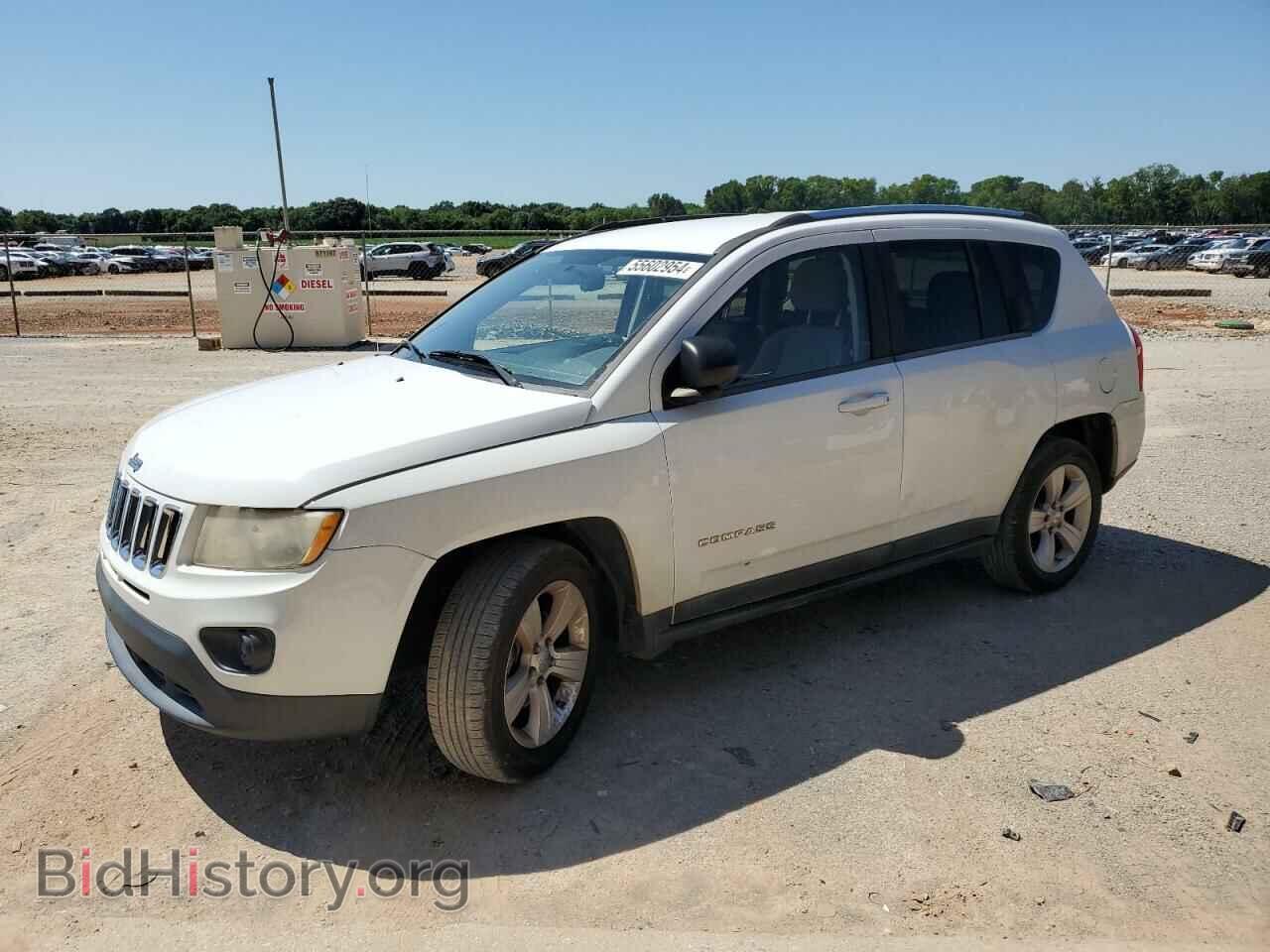Photo 1J4NF1FB0BD176149 - JEEP COMPASS 2011