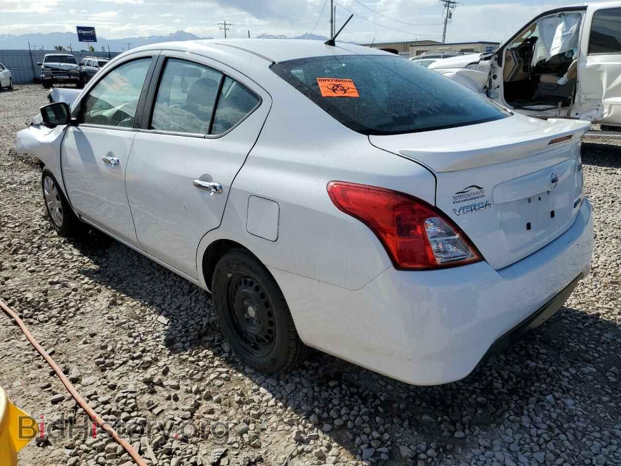 2015 NISSAN VERSA - VIN: 3N1CN7AP6FL908874 - Фото 2