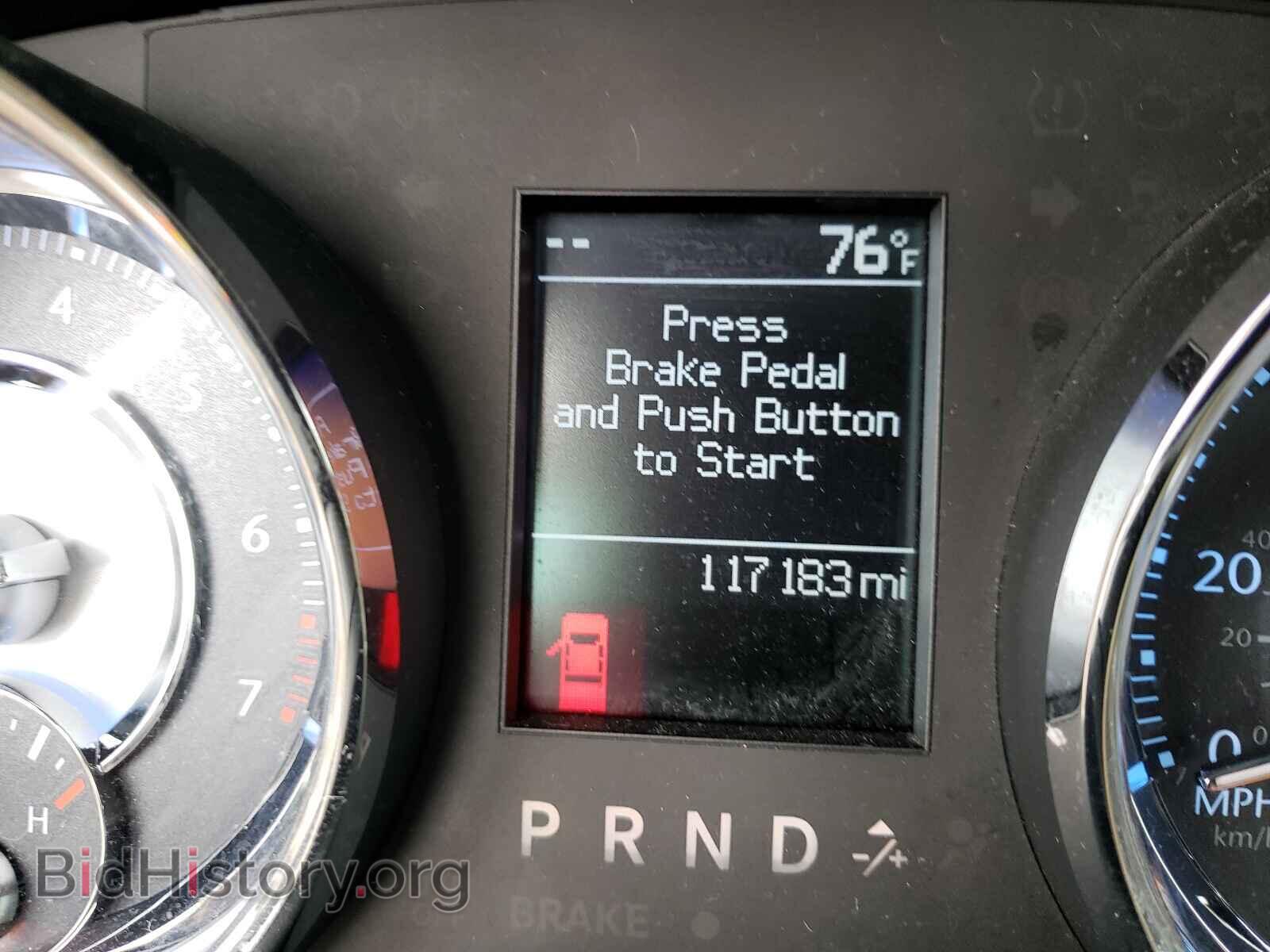 2011 CHRYSLER 300 - VIN: 2C3CA5CGXBH549563 - Фото 8