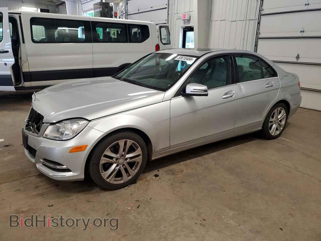 Photo WDDGF8BB4CA606030 - MERCEDES-BENZ C-CLASS 2012