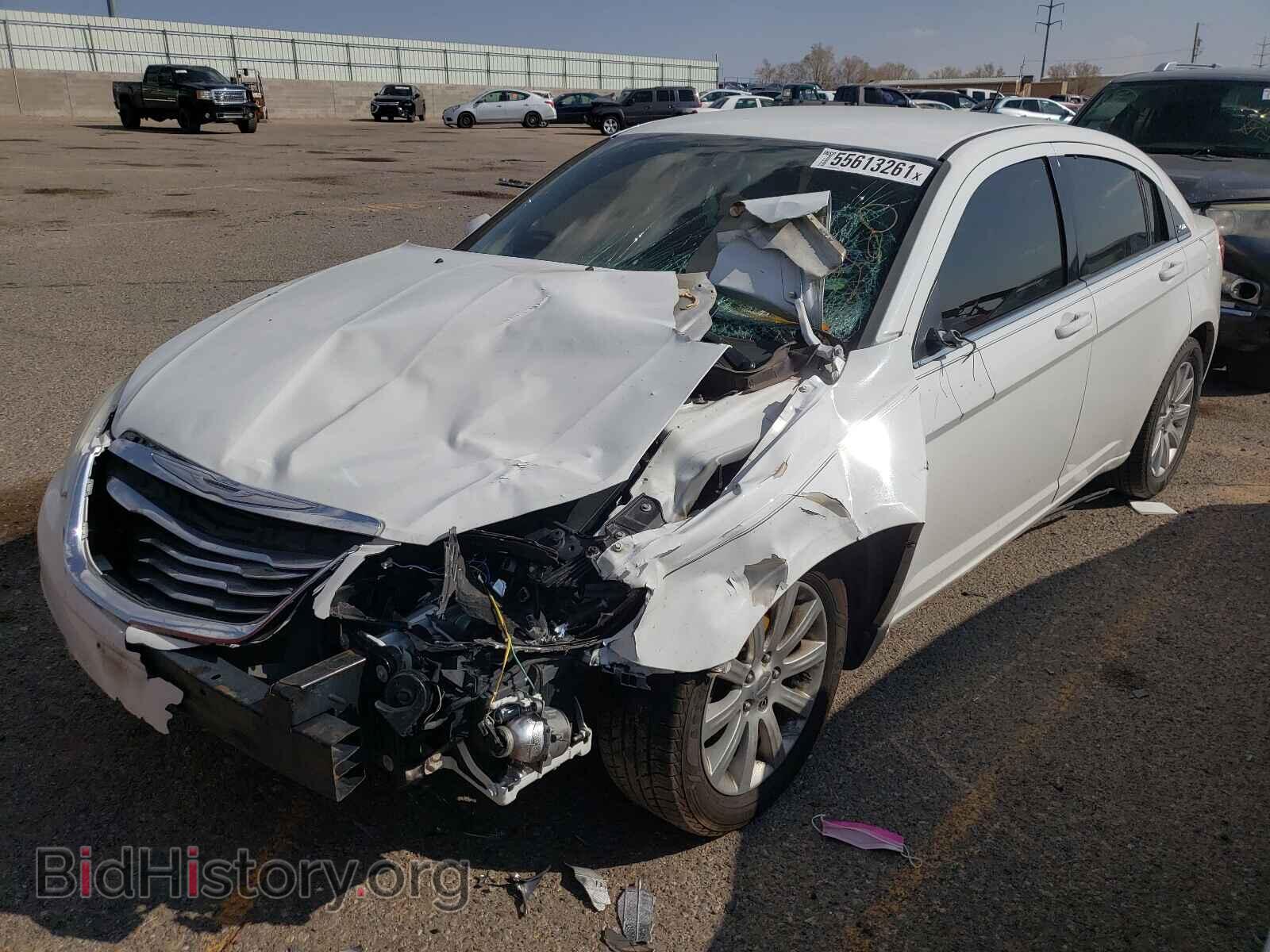 2014 CHRYSLER 200 - VIN: 1C3CCBBB2EN107984 - Фото 2