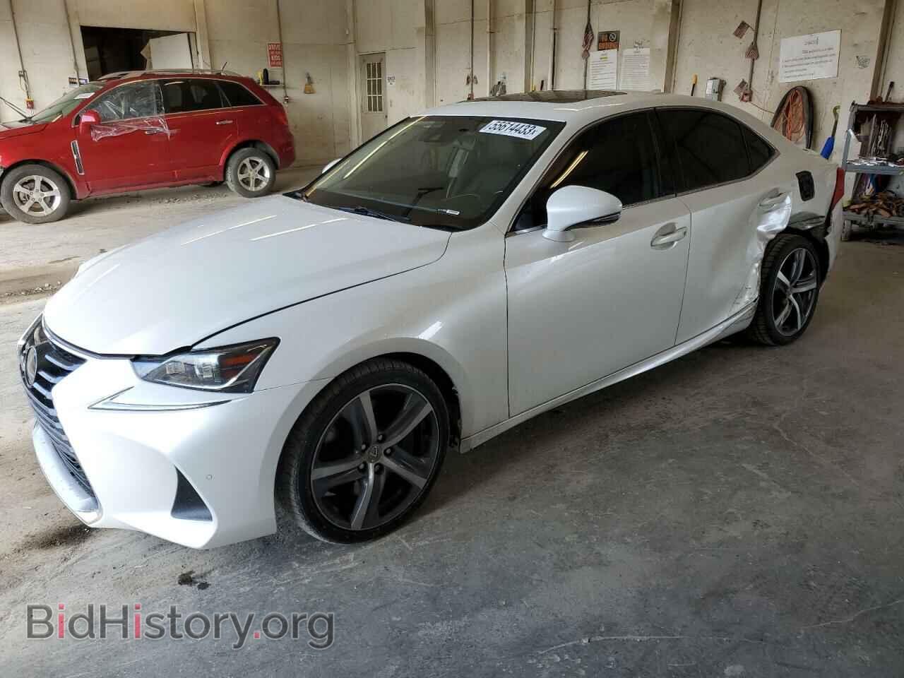 Photo JTHBA1D20J5070947 - LEXUS IS 2018