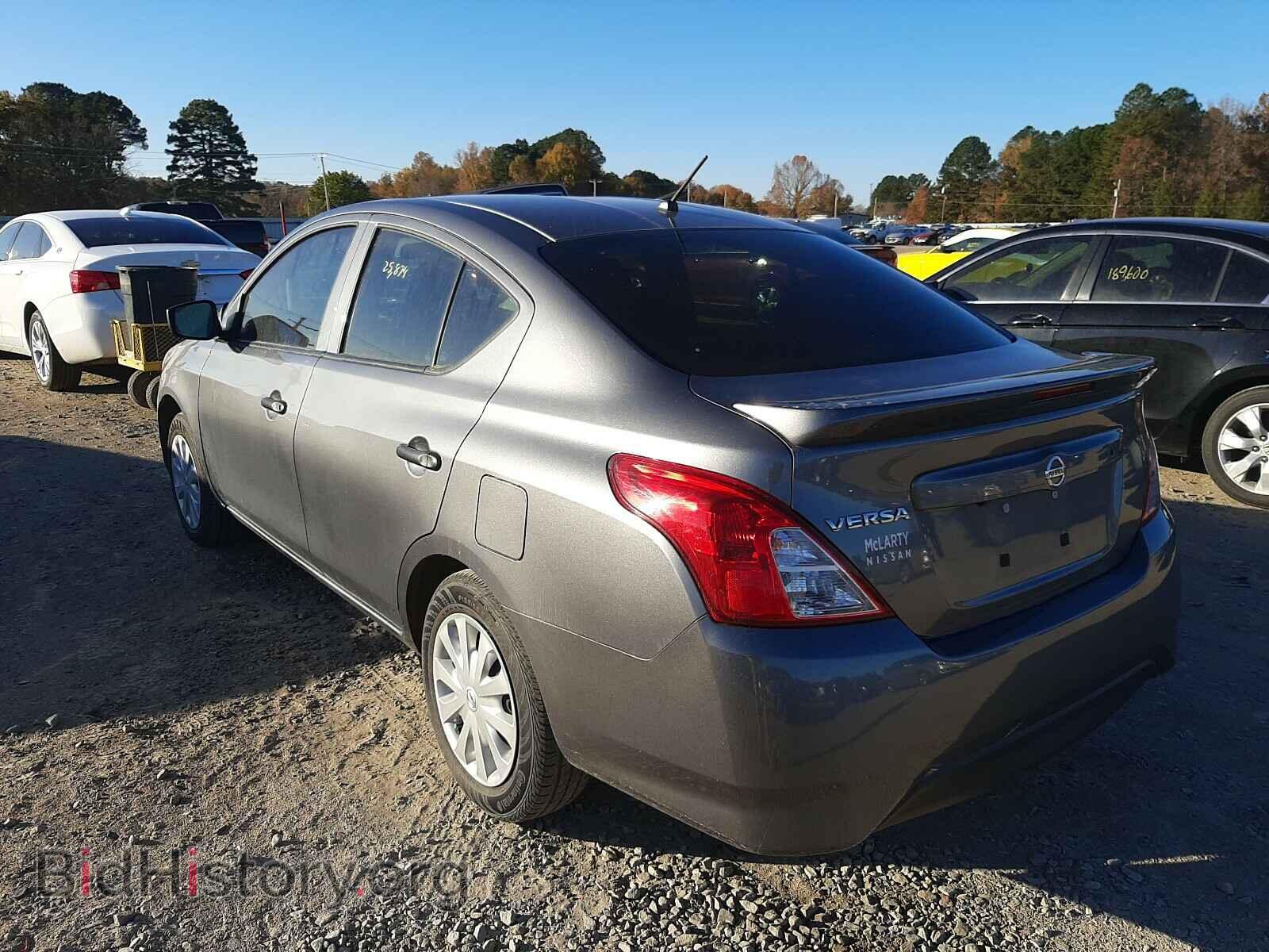 2019 NISSAN VERSA - VIN: 3N1CN7AP3KL826353 - Photo 3