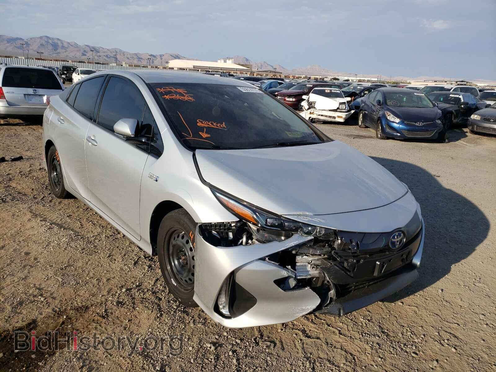 Photo JTDKARFP3H3067488 - TOYOTA PRIUS 2017