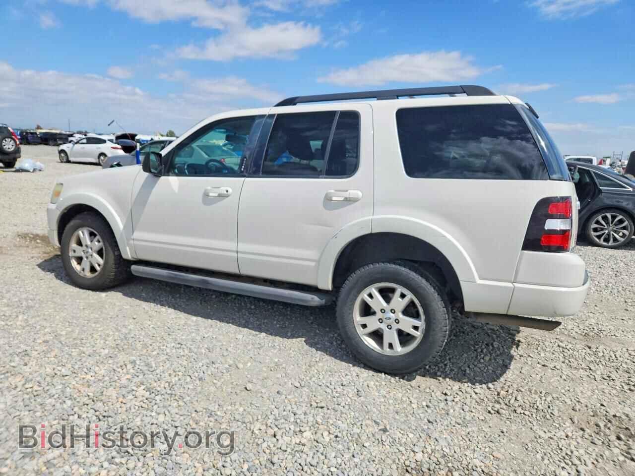 2010 FORD EXPLORER - VIN: 1FMEU7DE7AUA93677 - Фото 2