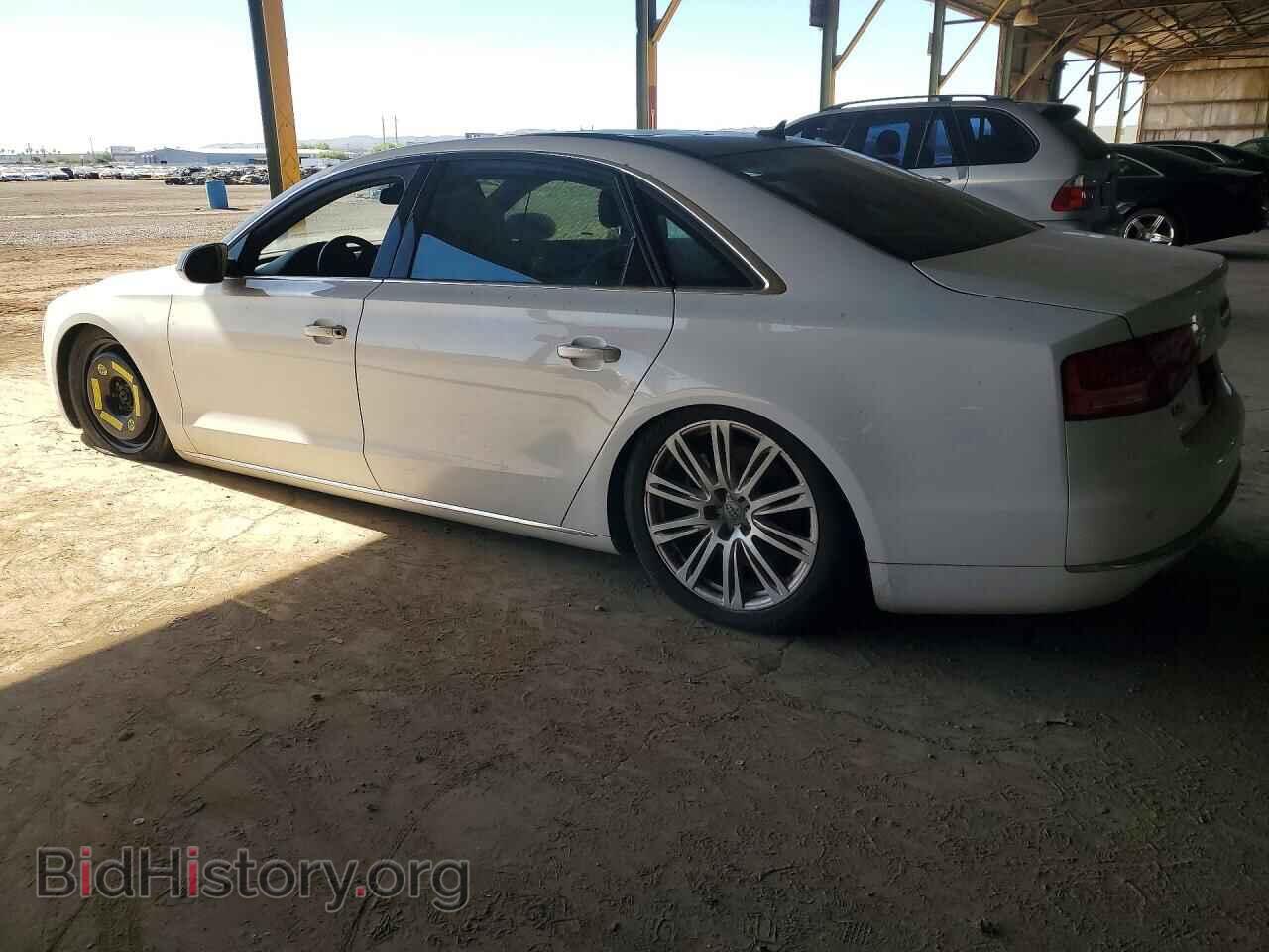 2011 AUDI A8 - VIN: WAURVAFD7BN028177 - Фото 2