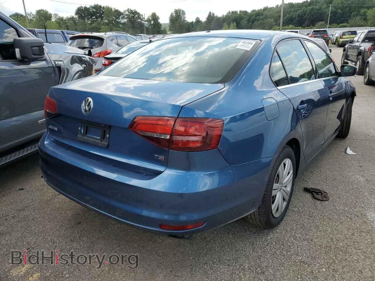 2017 VOLKSWAGEN JETTA - VIN: 3VW2B7AJ4HM342205 - Photo 4