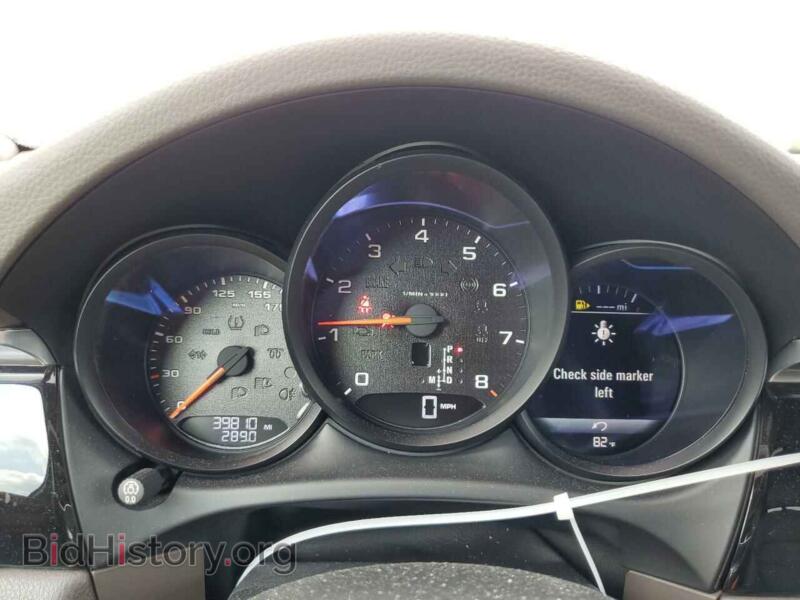 2016 Porsche MACAN (VIN WP1AB2A50GLB47088) — photo 9 of 13