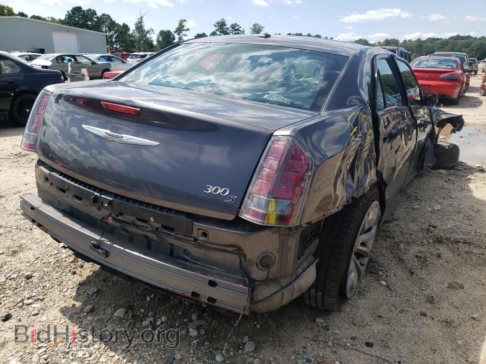 2014 CHRYSLER 300 - VIN: 2C3CCABG2EH352203 - Фото 4