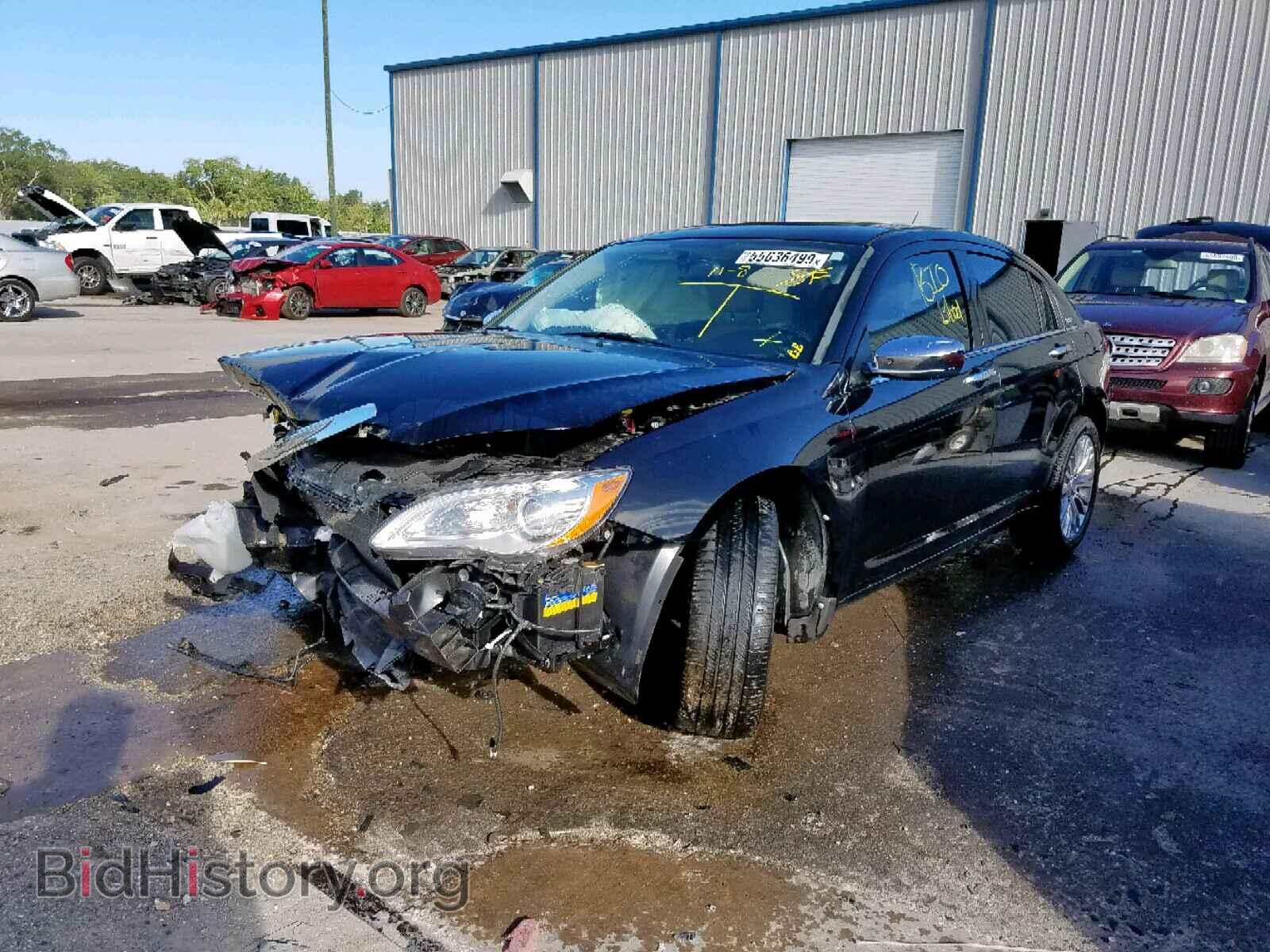 2013 CHRYSLER 200 - VIN: 1C3CCBCG6DN631762 - Фото 2