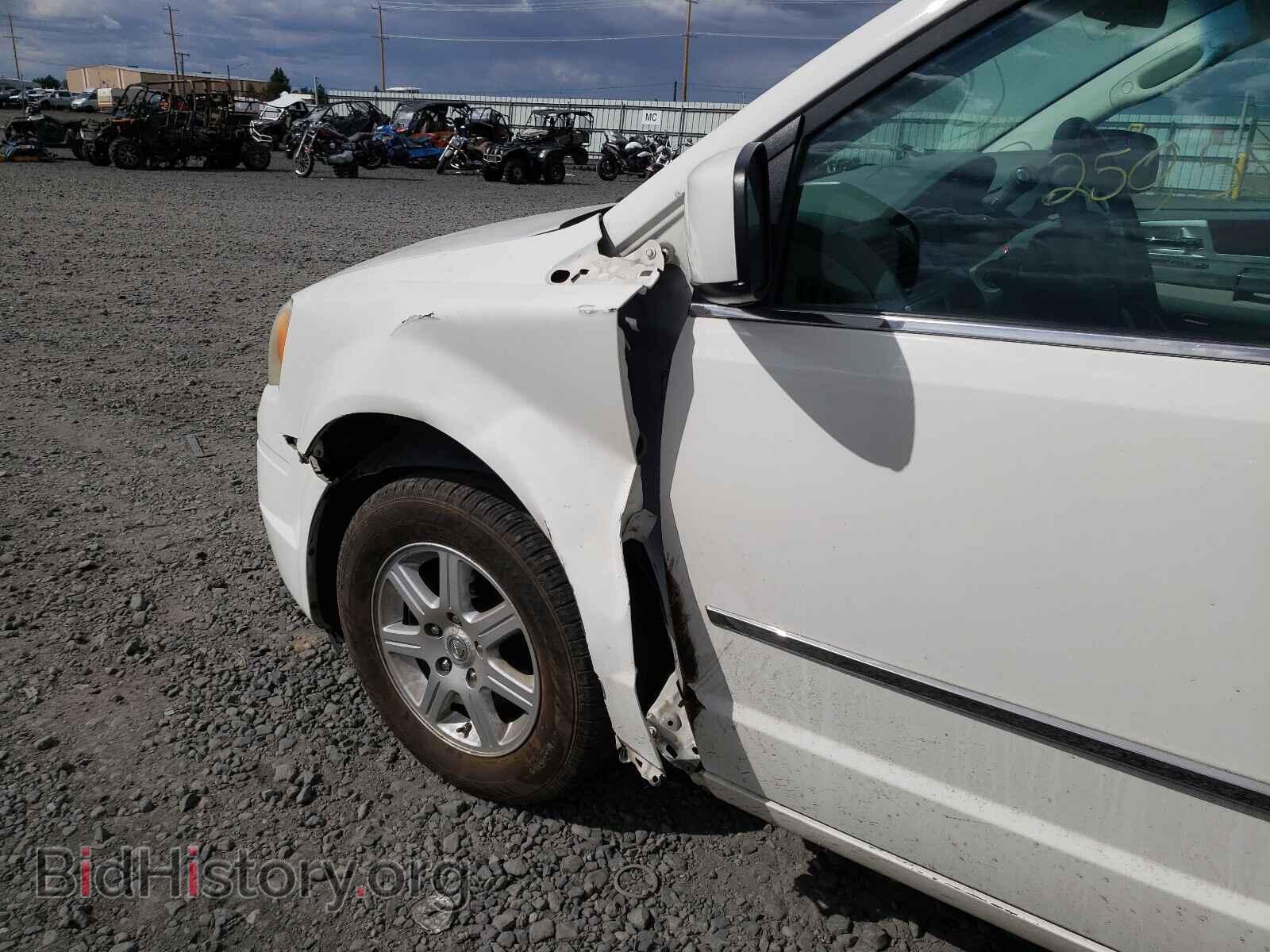 2010 CHRYSLER MINIVAN - VIN: 2A4RR5D12AR285301 - Фото 9