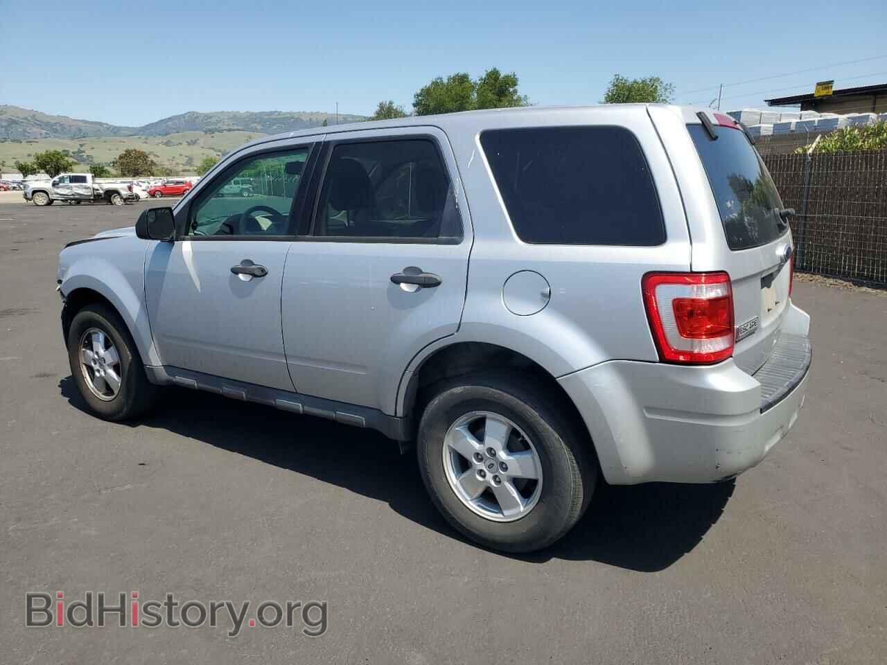 2011 FORD ESCAPE - VIN: 1FMCU0C72BKA45373 - Фото 2
