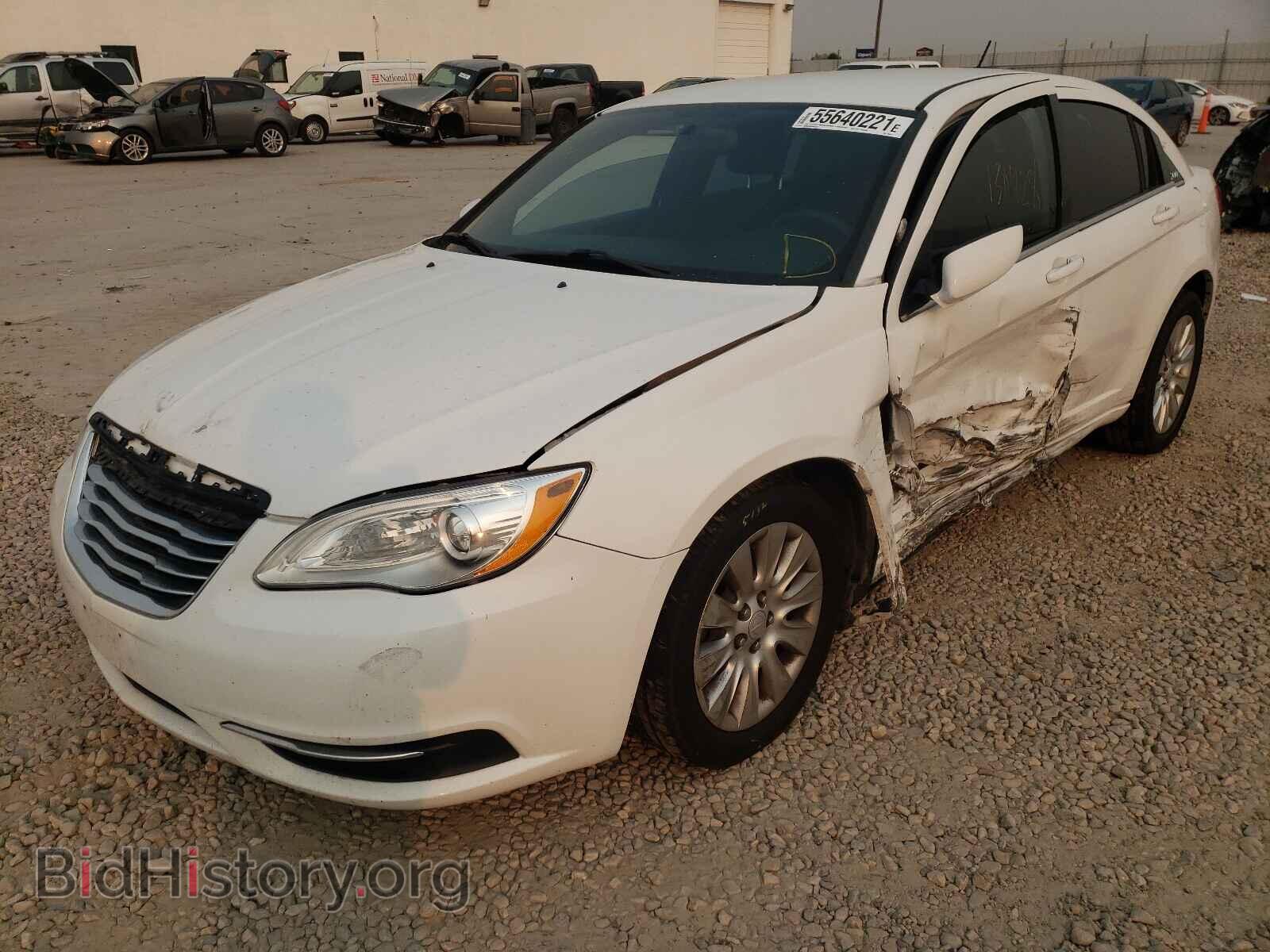 2013 CHRYSLER 200 - VIN: 1C3CCBAG9DN724486 - Фото 2