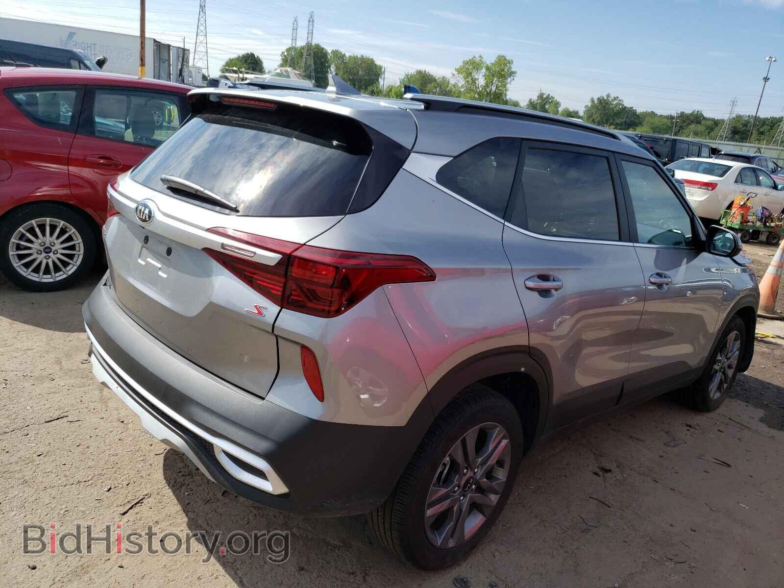 2021 KIA SELTOS - VIN: KNDEU2AA5M7200561 - Фото 4