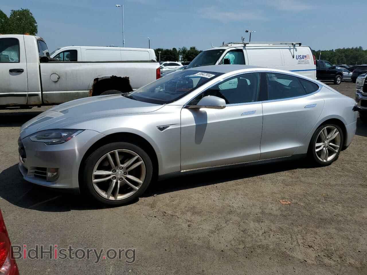 Фотография 5YJSA1DN3DFP13001 - TESLA MODEL S 2013