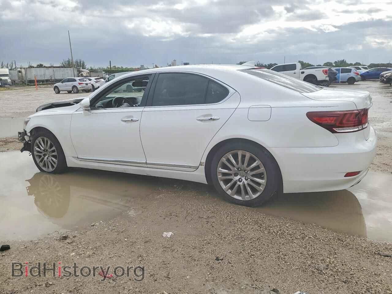 2014 LEXUS LS460 - VIN: JTHBL5EF6E5129945 - Photo 2