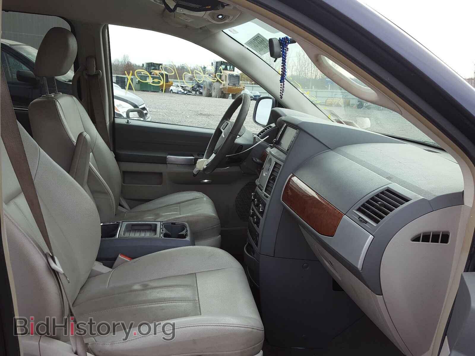 2008 CHRYSLER MINIVAN - VIN: 2A8HR54P88R830619 - Фото 5