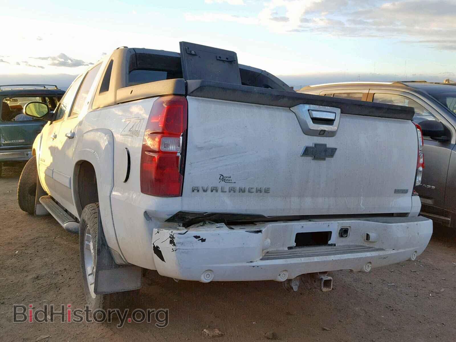 2011 CHEVROLET AVALANCHE - VIN: 3GNTKFE39BG303586 - Фото 3