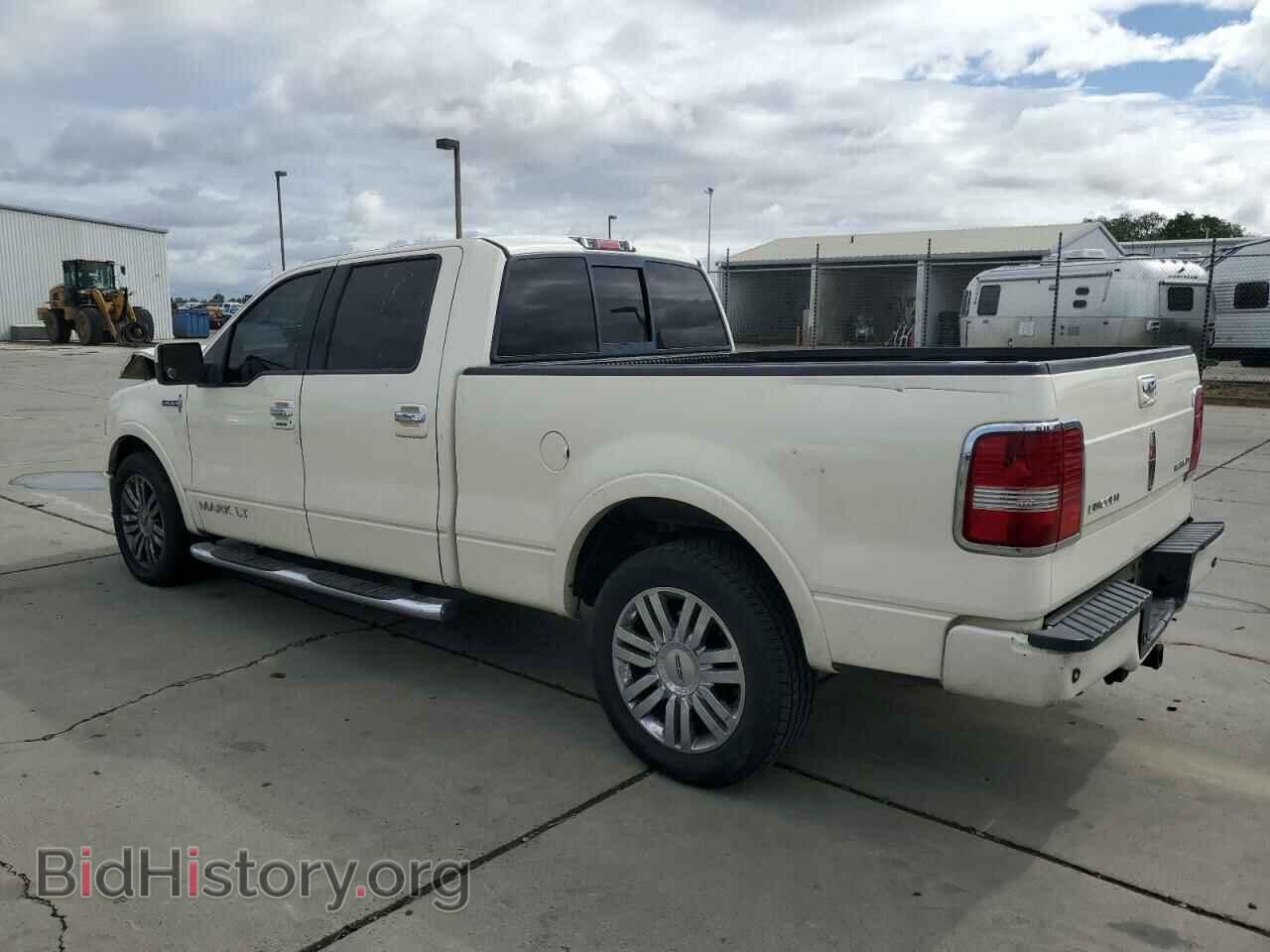 2008 LINCOLN MARK LT - VIN: 5LTPW16588FJ04151 - Photo 2