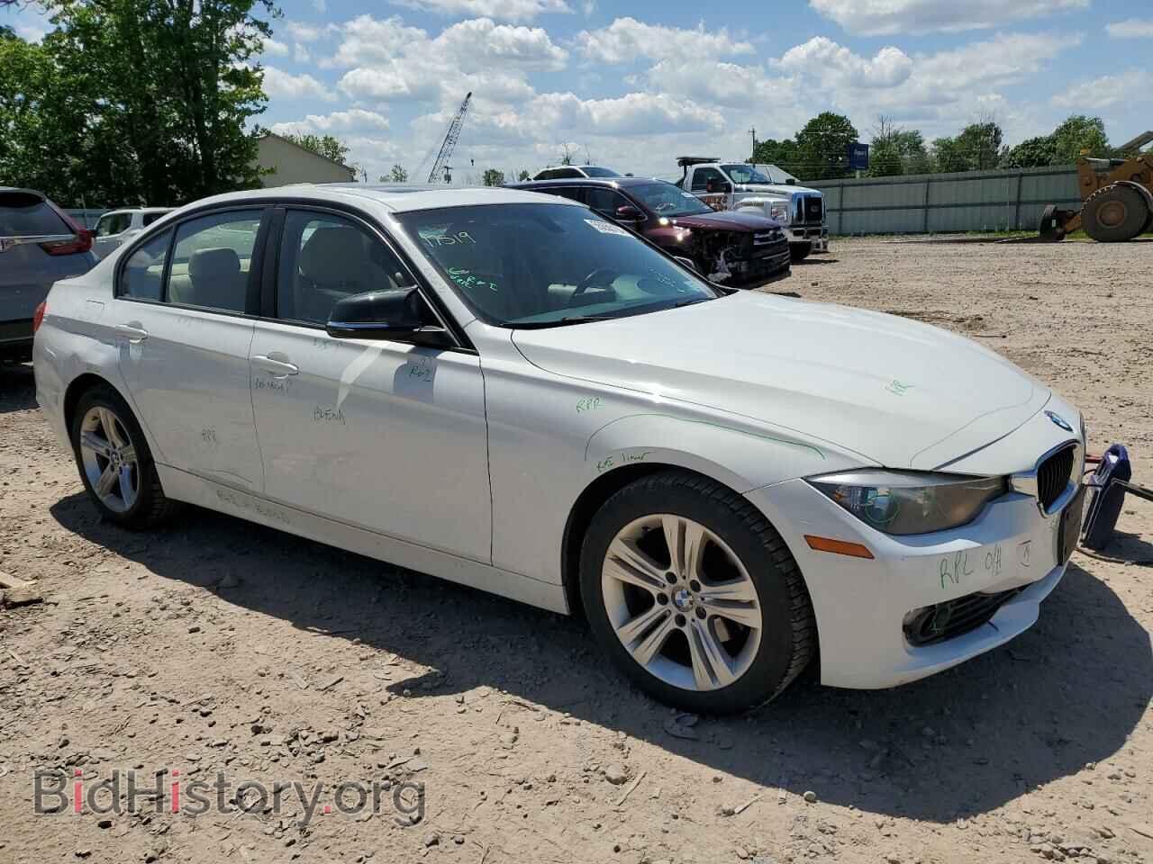 2014 BMW 3 SERIES - VIN: WBA3C3C51EF984337 - Фото 4
