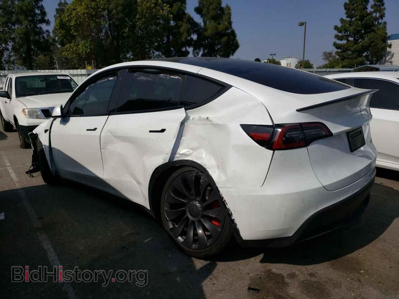 2022 TESLA MODEL Y - VIN: 7SAYGDEF7NF405660 - Фото 2