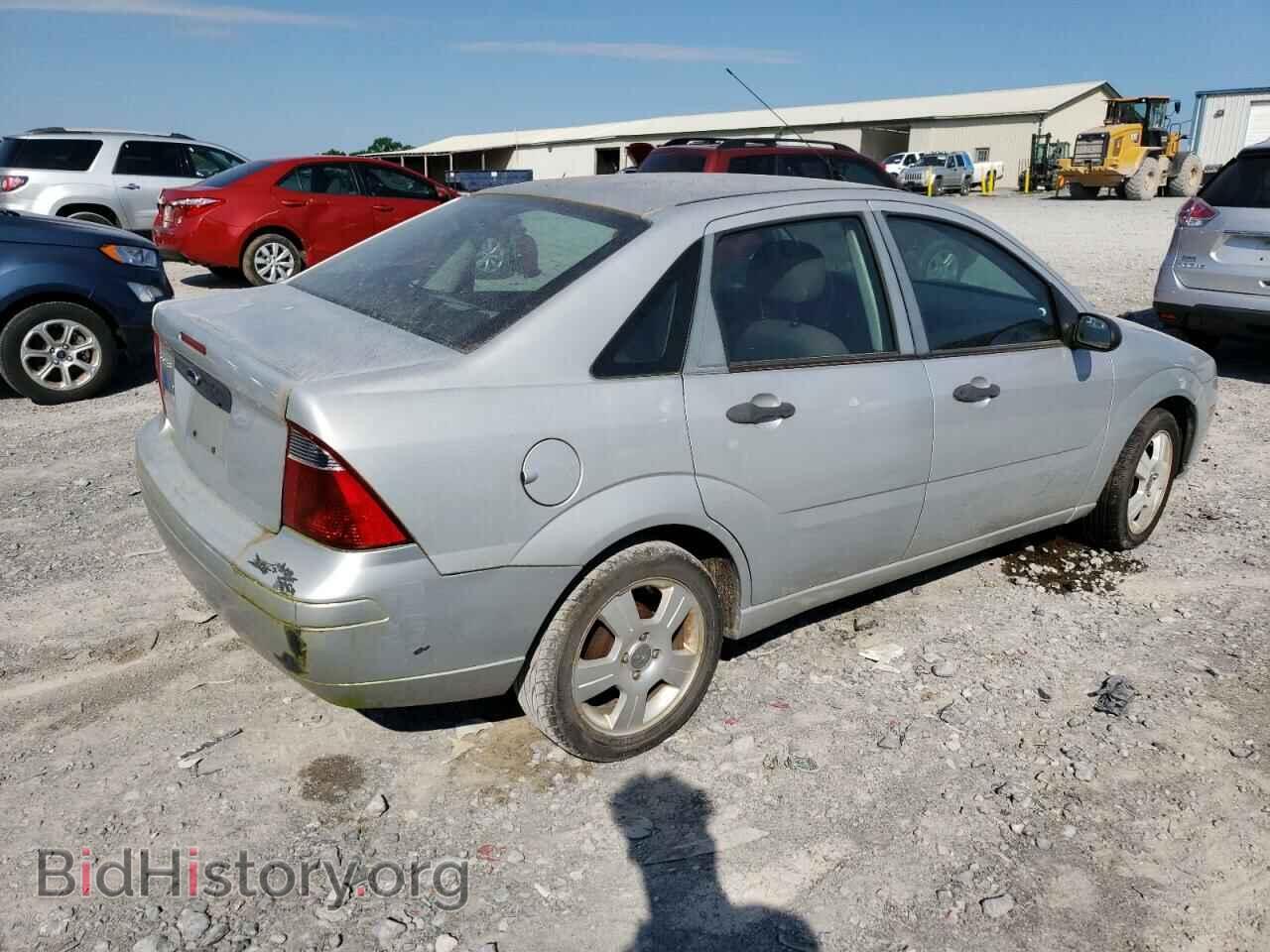 2007 FORD FOCUS - VIN: 1FAFP34N67W271445 - Фото 3