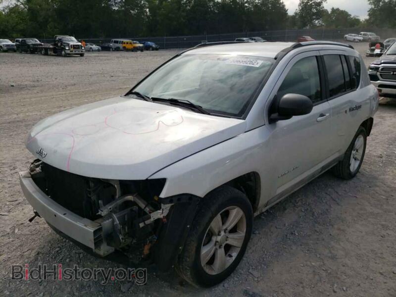 2011 Jeep COMPASS (VIN 1J4NT1FA2BD138471) — фото 2 из 10