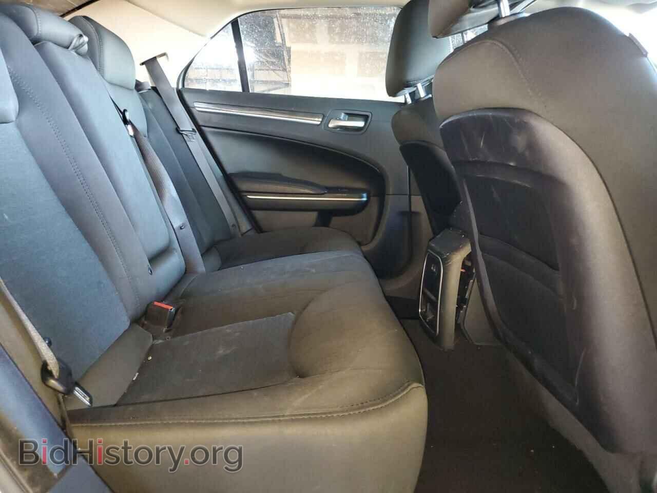 2019 CHRYSLER 300 - VIN: 2C3CCAAG0KH740690 - Фото 10