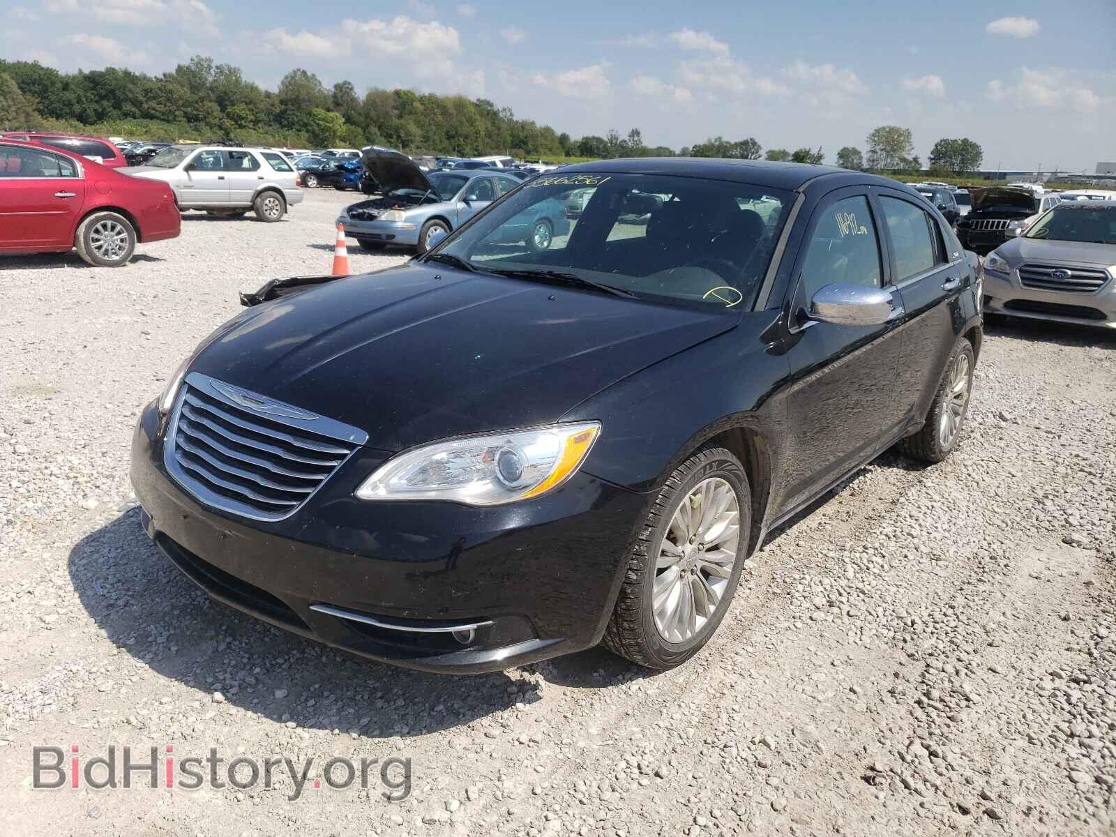 2011 CHRYSLER 200 - VIN: 1C3BC2FG6BN610530 - Фото 2