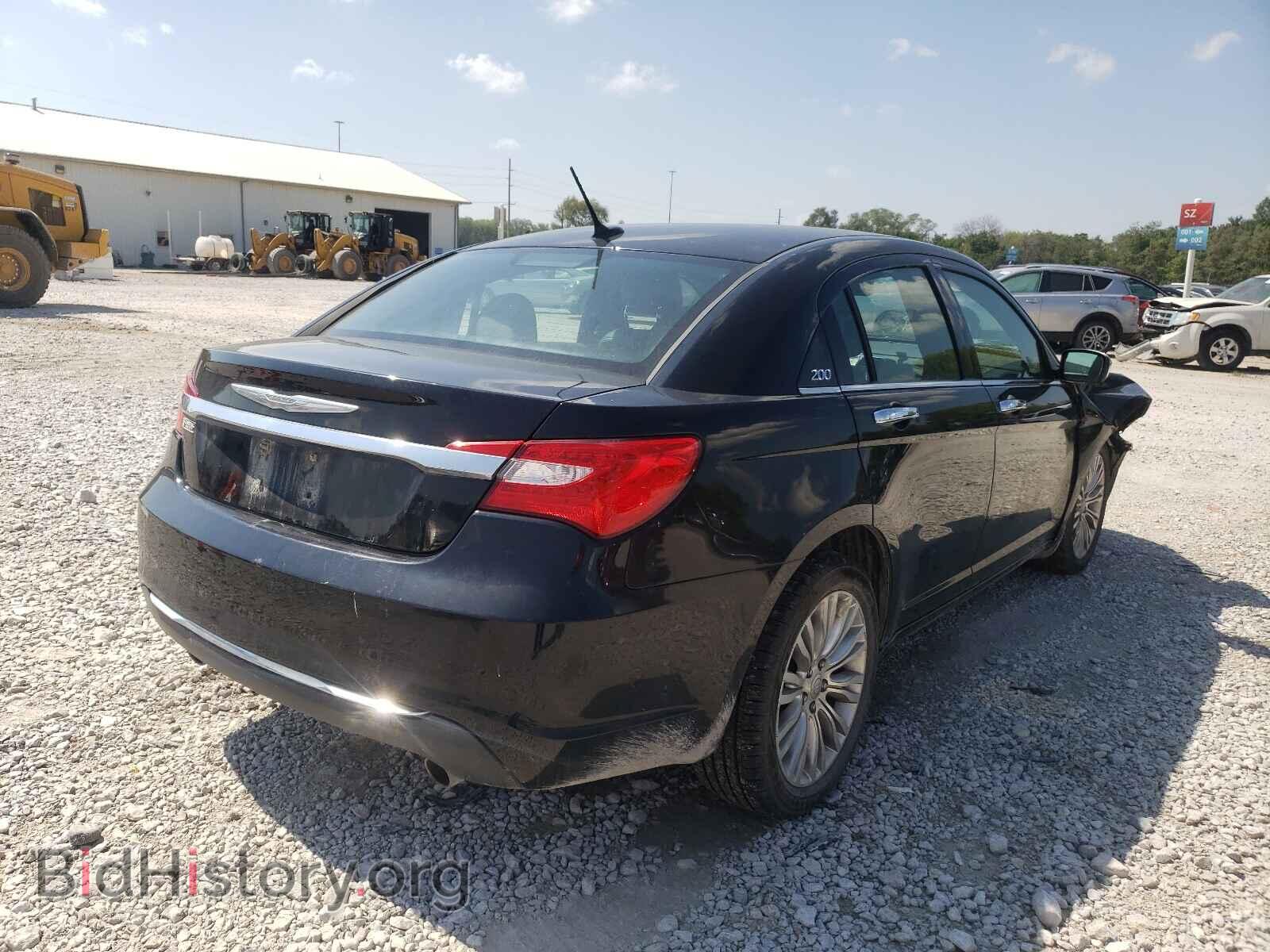 2011 CHRYSLER 200 - VIN: 1C3BC2FG6BN610530 - Фото 4