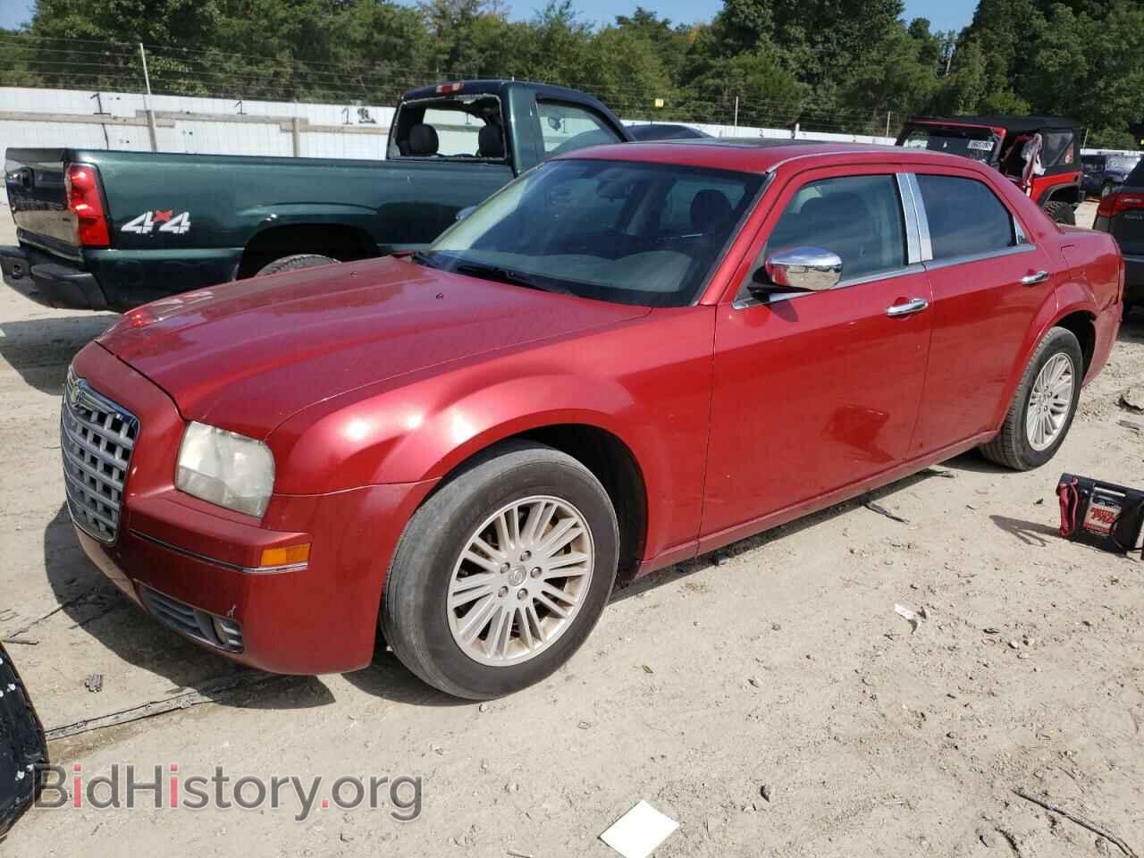 2010 CHRYSLER 300 - VIN: 2C3CA4CD0AH123539 - Фото 2
