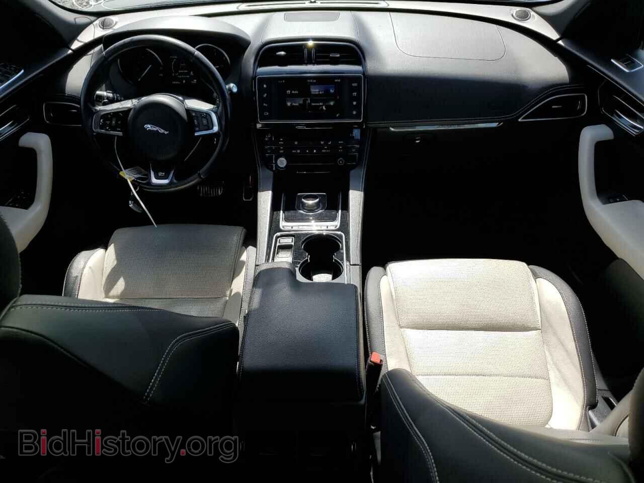 2017 JAGUAR F-PACE - VIN: SADCL2BN4HA097271 - Фото 8