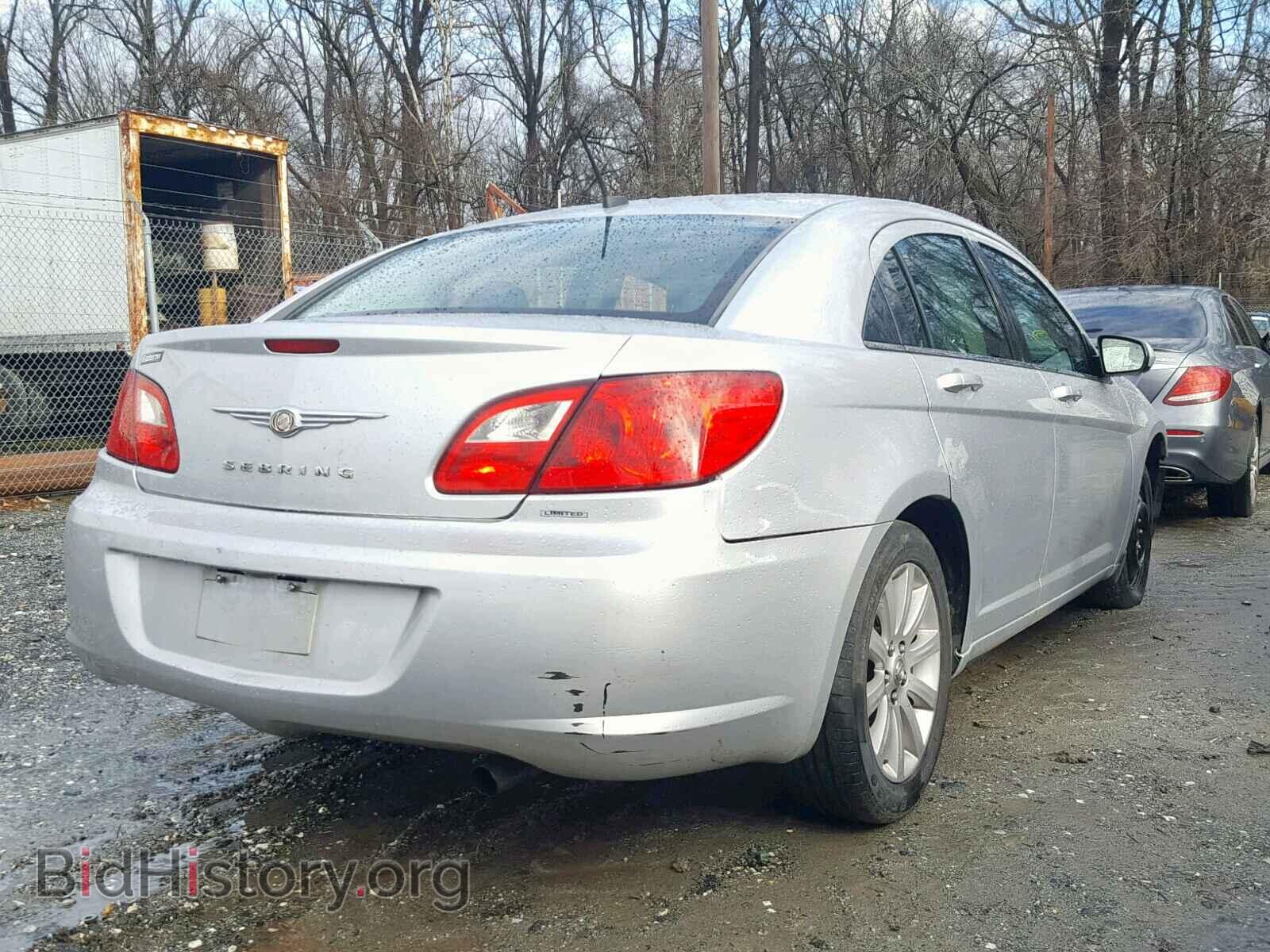 2010 CHRYSLER SEBRING - VIN: 1C3CC5FB9AN203455 - Фото 4