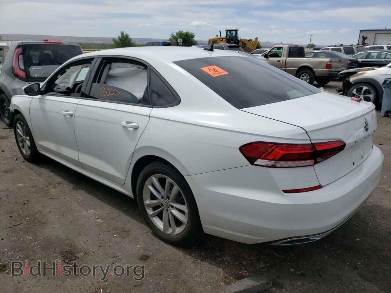 2020 VOLKSWAGEN PASSAT - VIN: 1VWAA7A32LC001945 - Фото 2