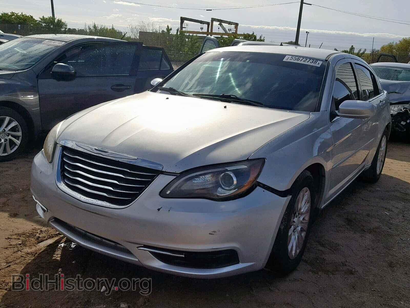 2012 CHRYSLER 200 - VIN: 1C3CCBAB0CN273371 - Фото 2